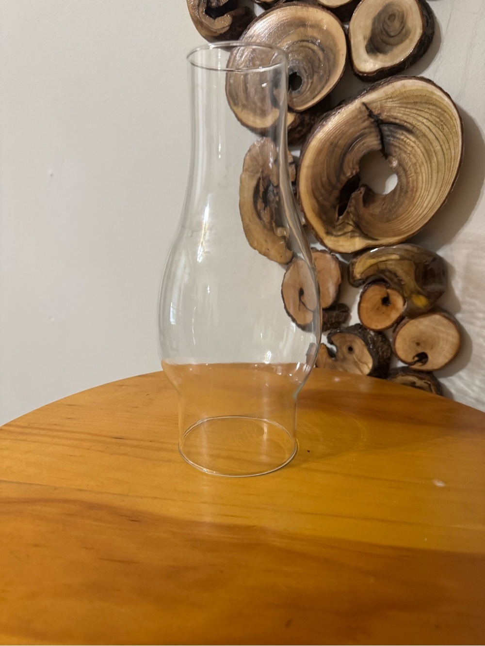 VINTAGE OIL LAMP CHIMNEY